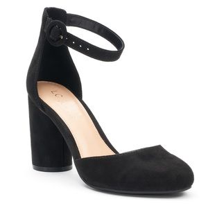 < LC Lauren Conrad > Faux Suede Hydrangea Heels